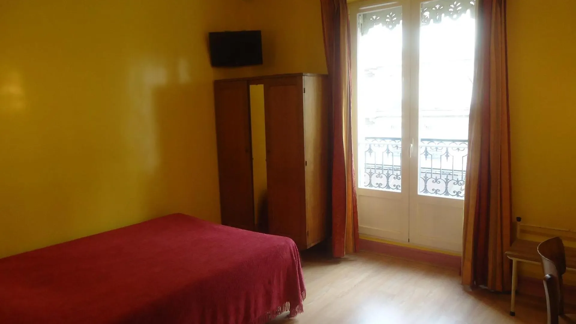 Hotel Des Belges 3*