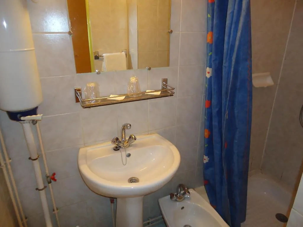 Des Belges Hotel 3*